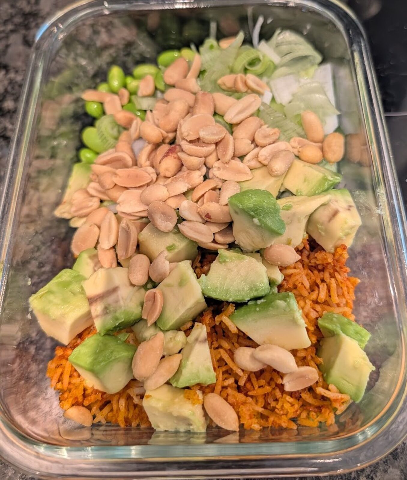 Crispy Rice Salad mit Joghurt-Dressing